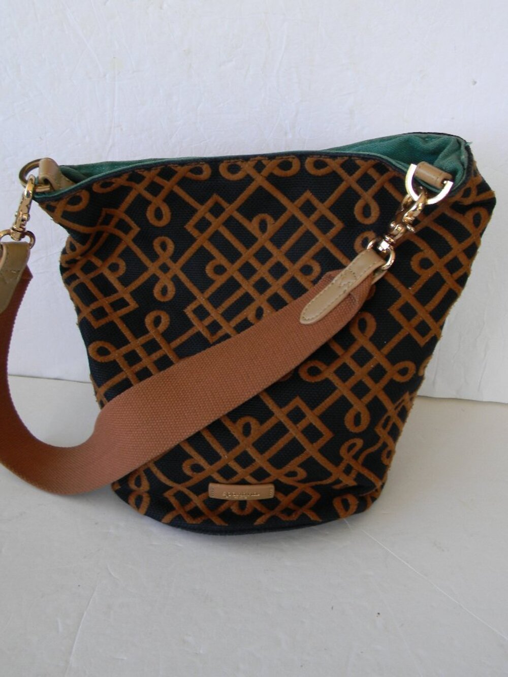 SPARTINA 449 Daufuskie Island NAVY BLUE/AMBER FALL COLORS Bucket Shoulder Bag